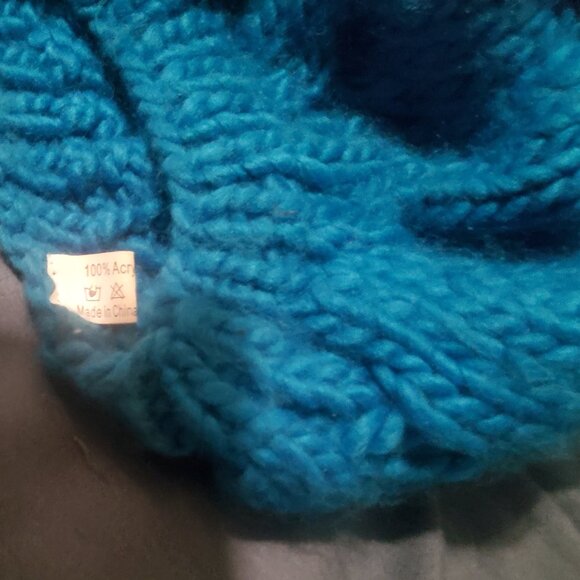 Winter BERRET HAT New no tags - Picture 4 of 7